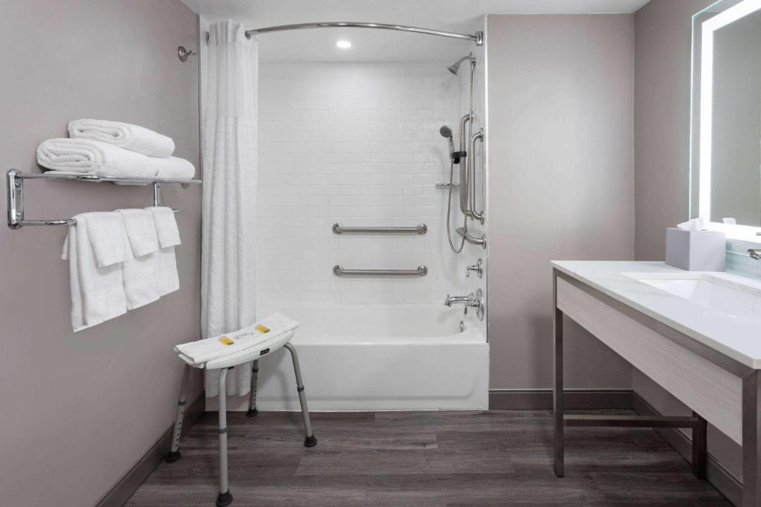 Photo of Bathroom in Woodlawn
