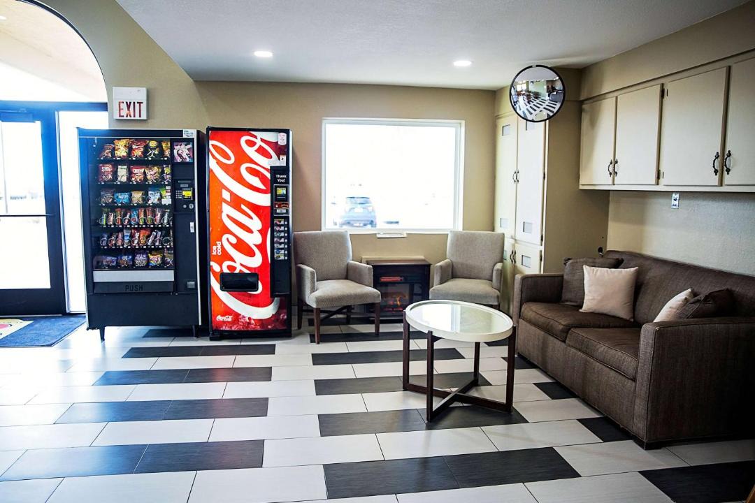 Photo of Livingroom in Holbrook