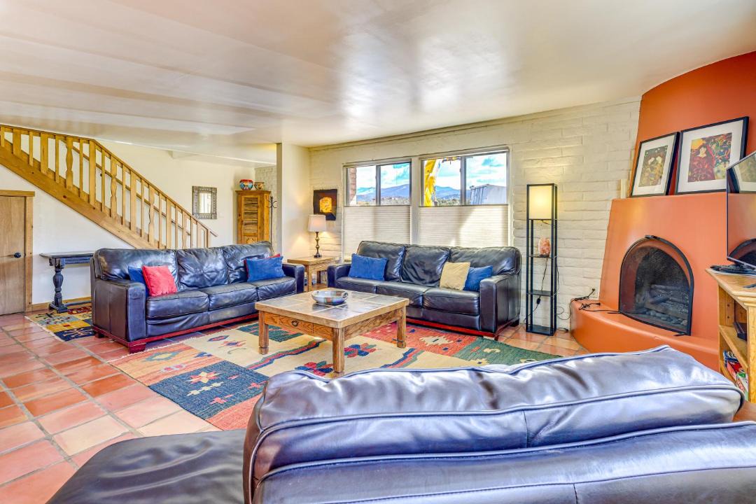 Photo of Livingroom in Northeast Santa Fe