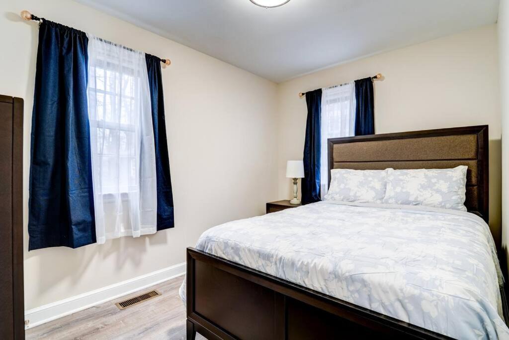 Photo of Bedroom in Beaver Hills
