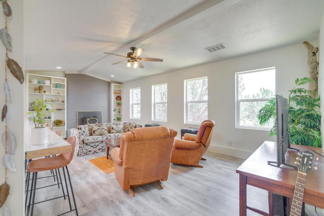 Photo of Livingroom in Edgewood
