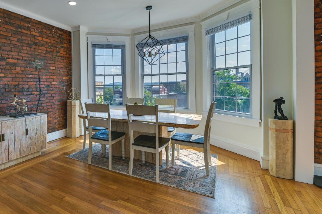 Photo of Livingroom in Cohoes