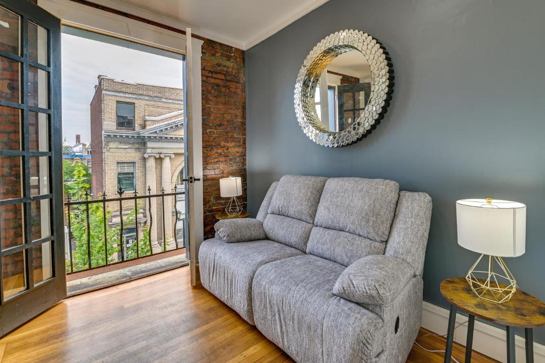 Photo of Livingroom in Cohoes