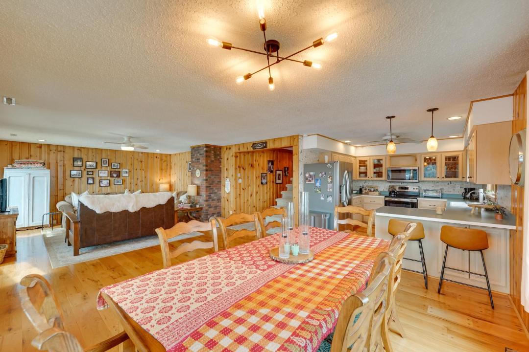 Photo of Livingroom in Lake George