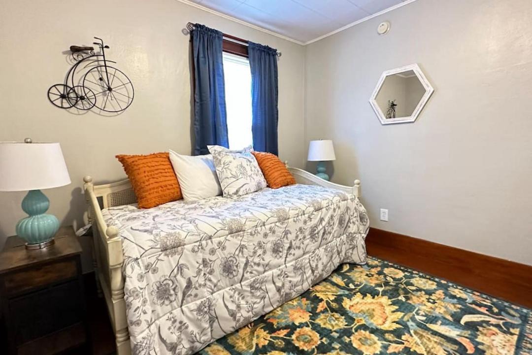 Photo of Bedroom in Upper Village