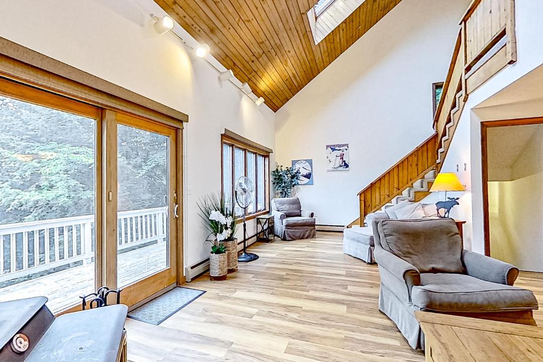 Photo of Livingroom in Intervale