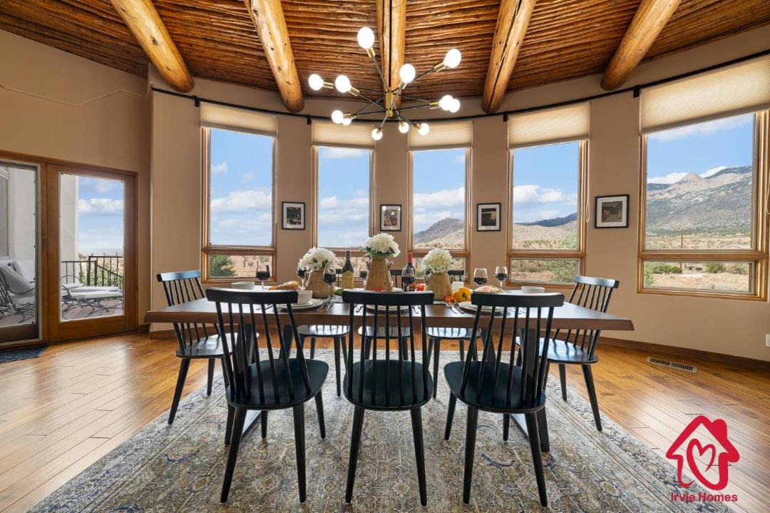 Photo of Livingroom in North Albuquerque Acres