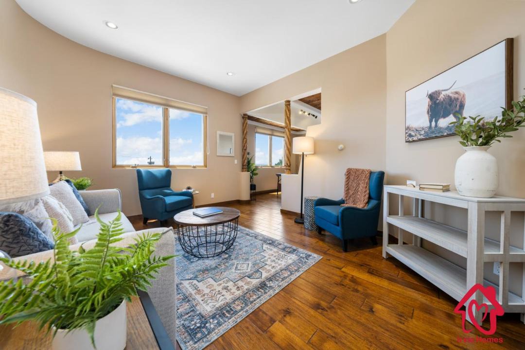 Photo of Livingroom in North Albuquerque Acres