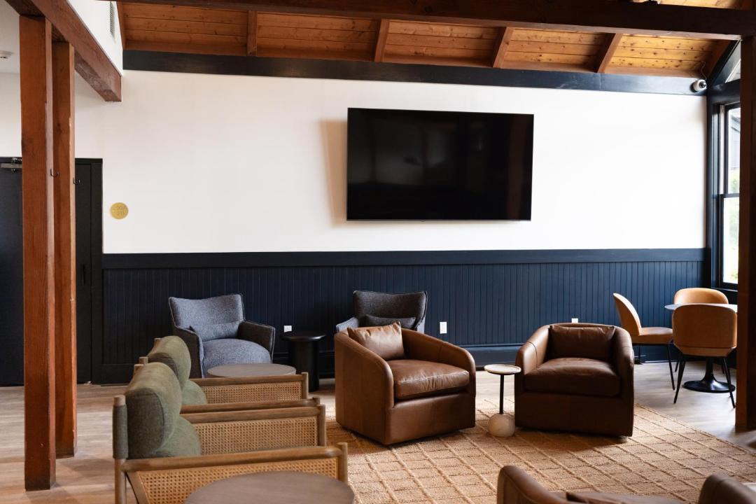 Photo of Livingroom in Warren