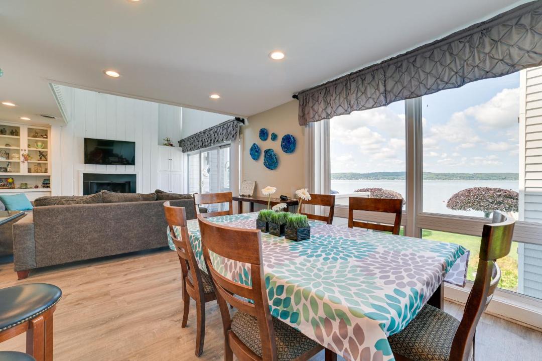 Photo of Livingroom in Boyne City