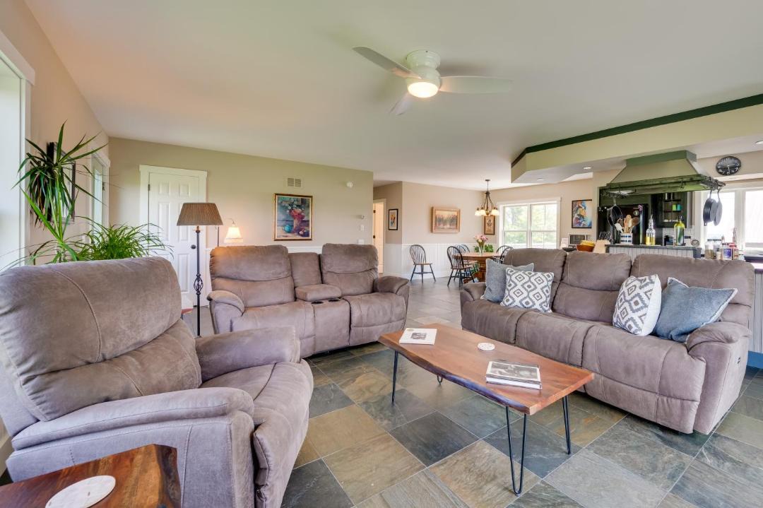 Photo of Livingroom in Hardwick