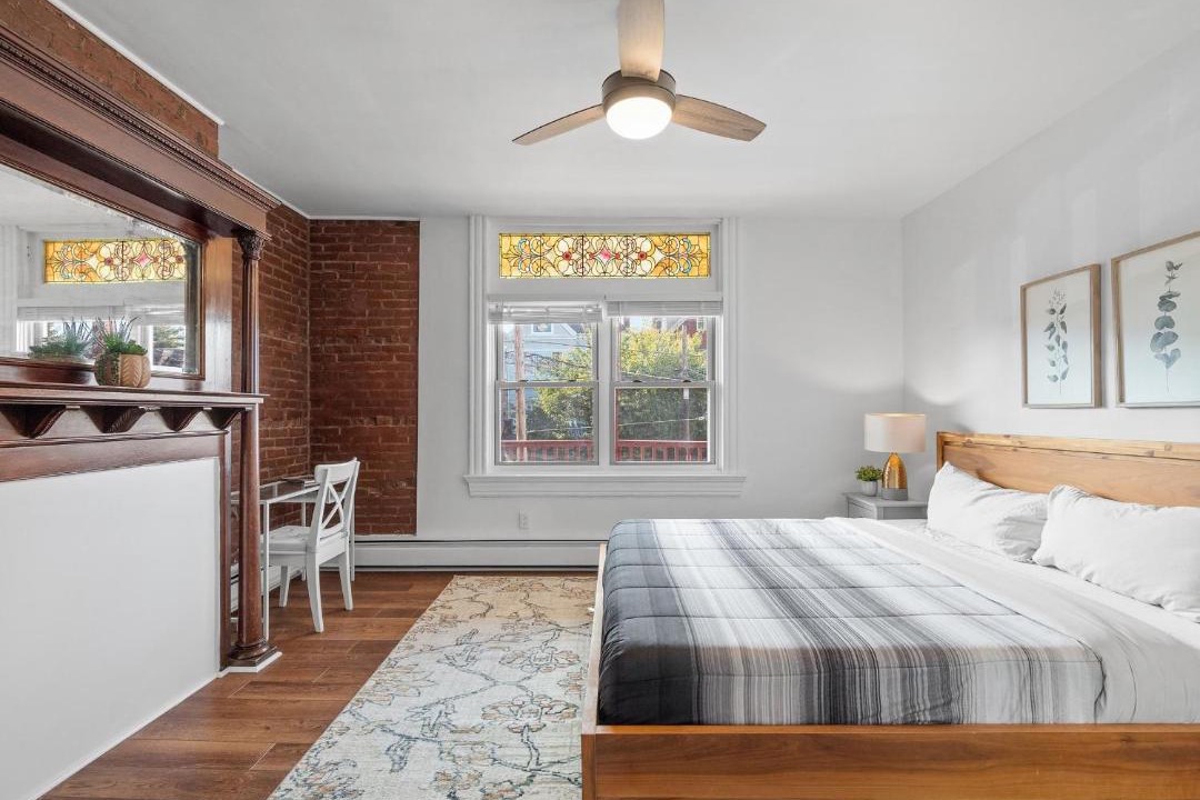 Photo of Bedroom in Shadyside