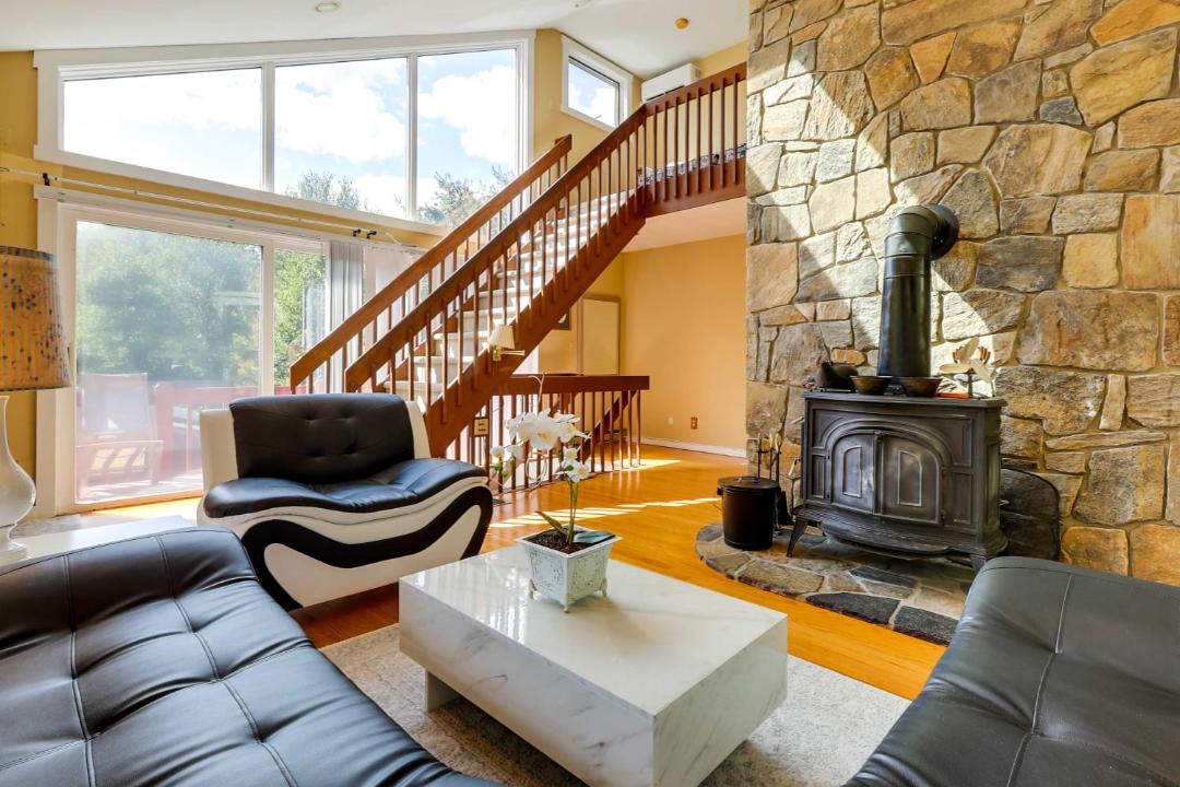 Photo of Livingroom in Woodbury