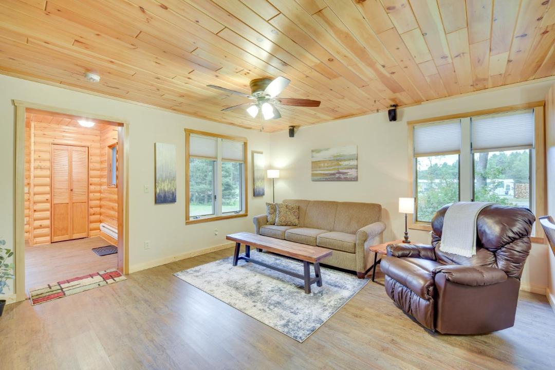 Photo of Livingroom in Cable
