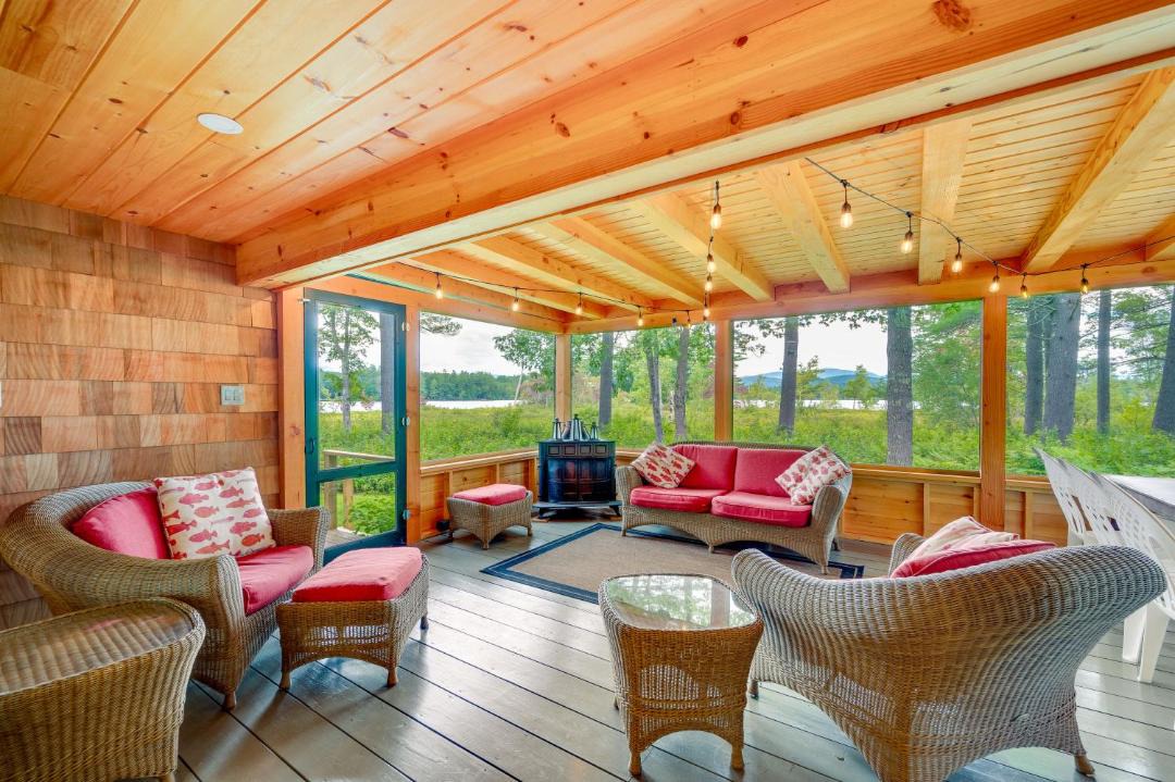 Photo of Livingroom in Center Lovell