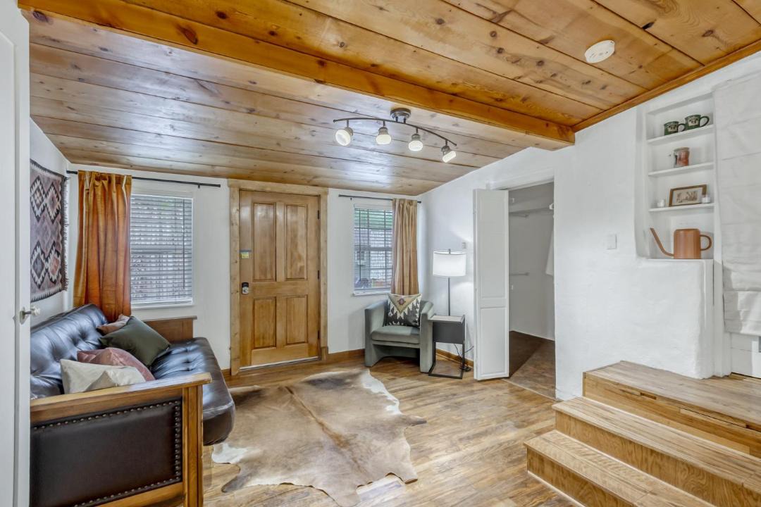 Photo of Livingroom in Taos