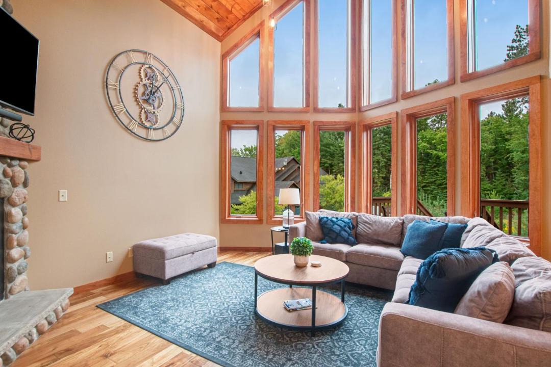 Photo of Livingroom in Eagle River