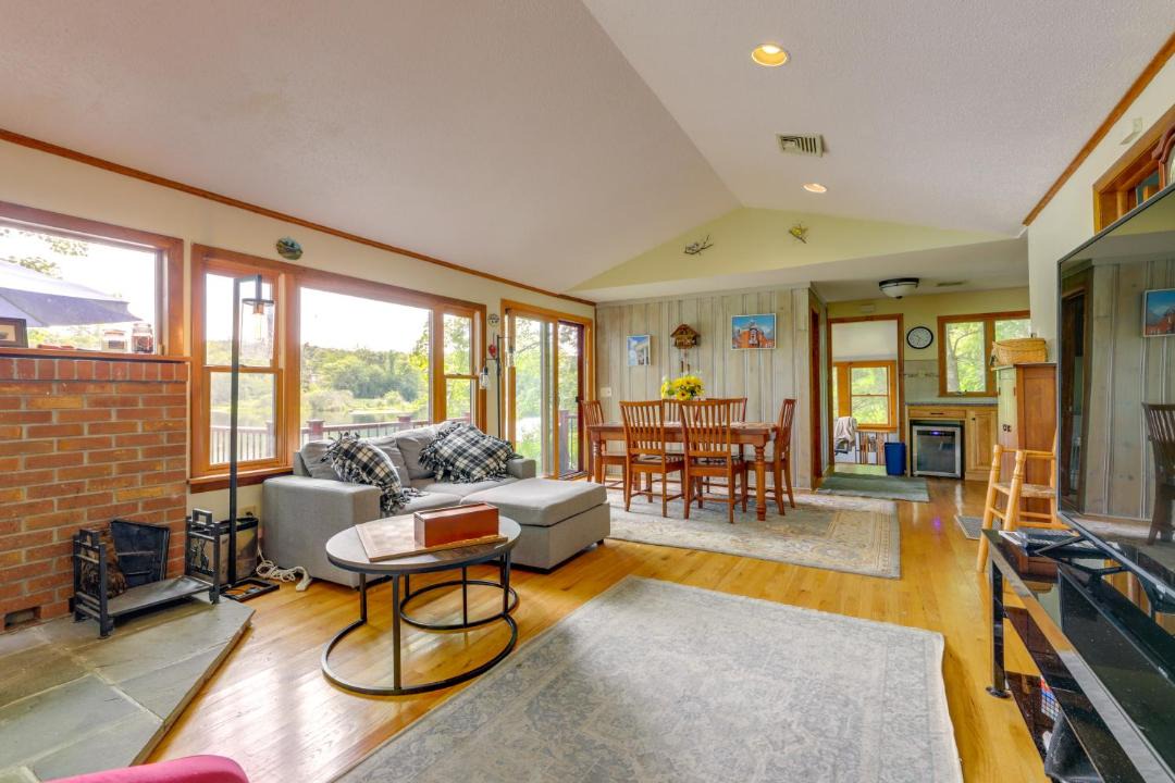 Photo of Livingroom in Mansfield Depot