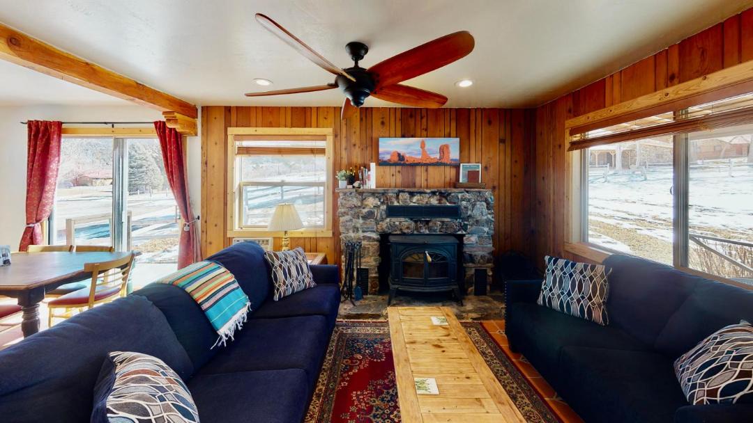 Photo of Livingroom in Spanish Valley