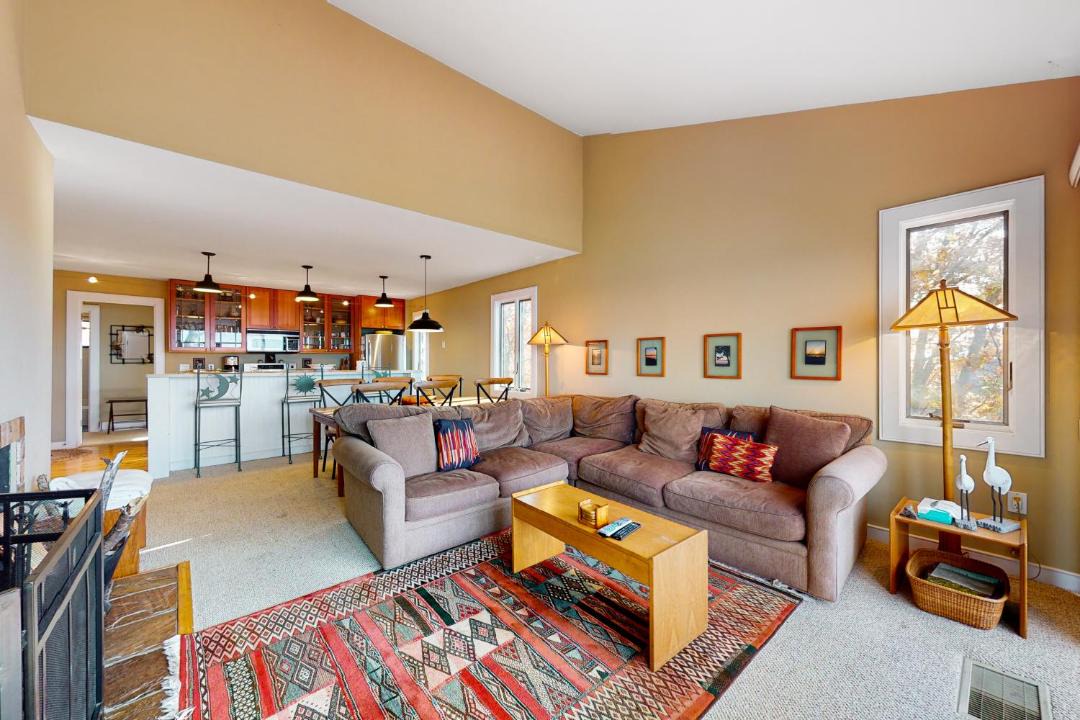 Photo of Livingroom in Maple City