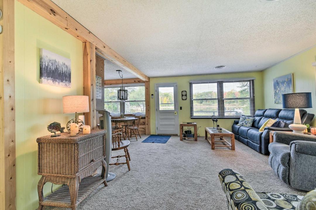 Photo of Livingroom in Gladwin