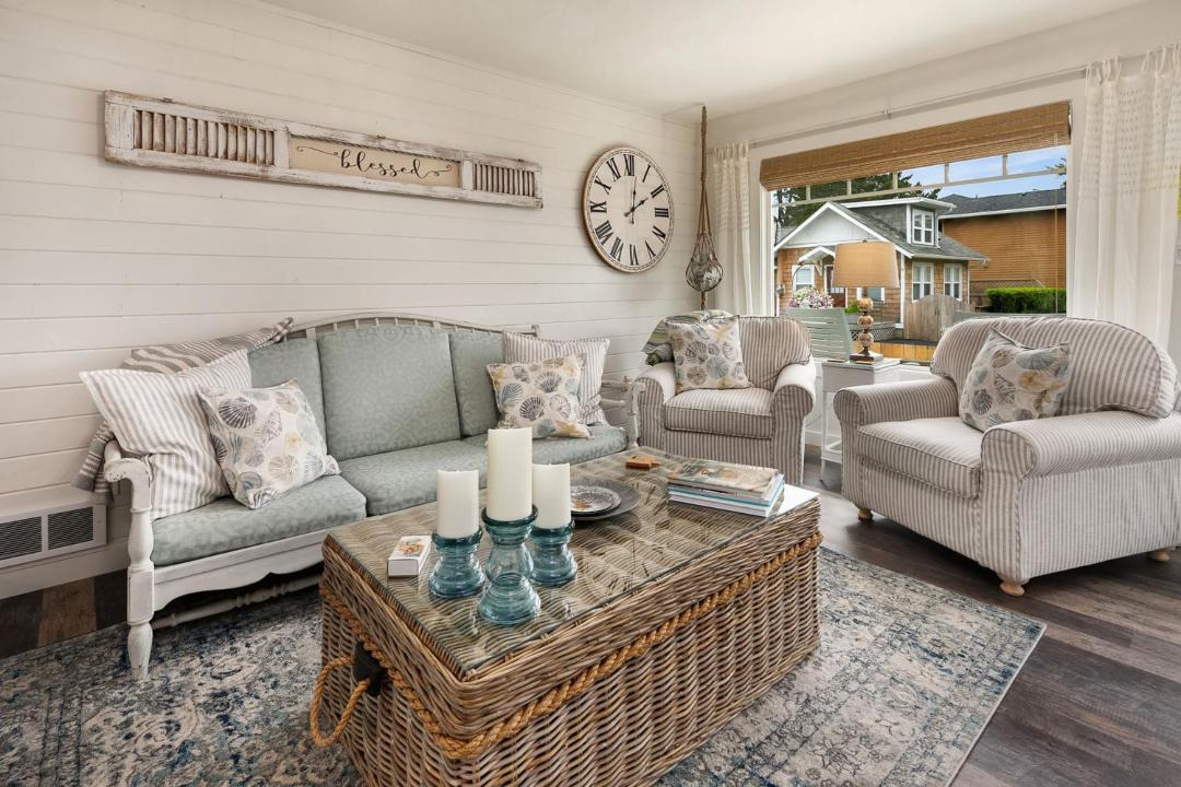 Photo of Livingroom in Downtown Cannon Beach