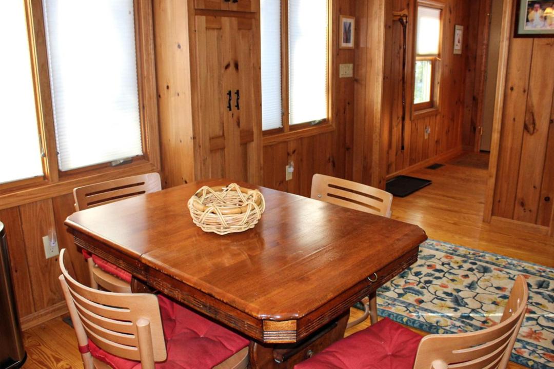 Photo of Livingroom in Meredith