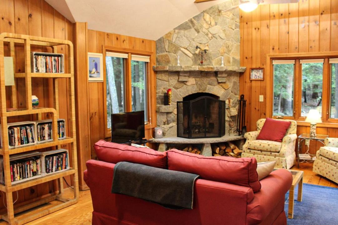 Photo of Livingroom in Meredith