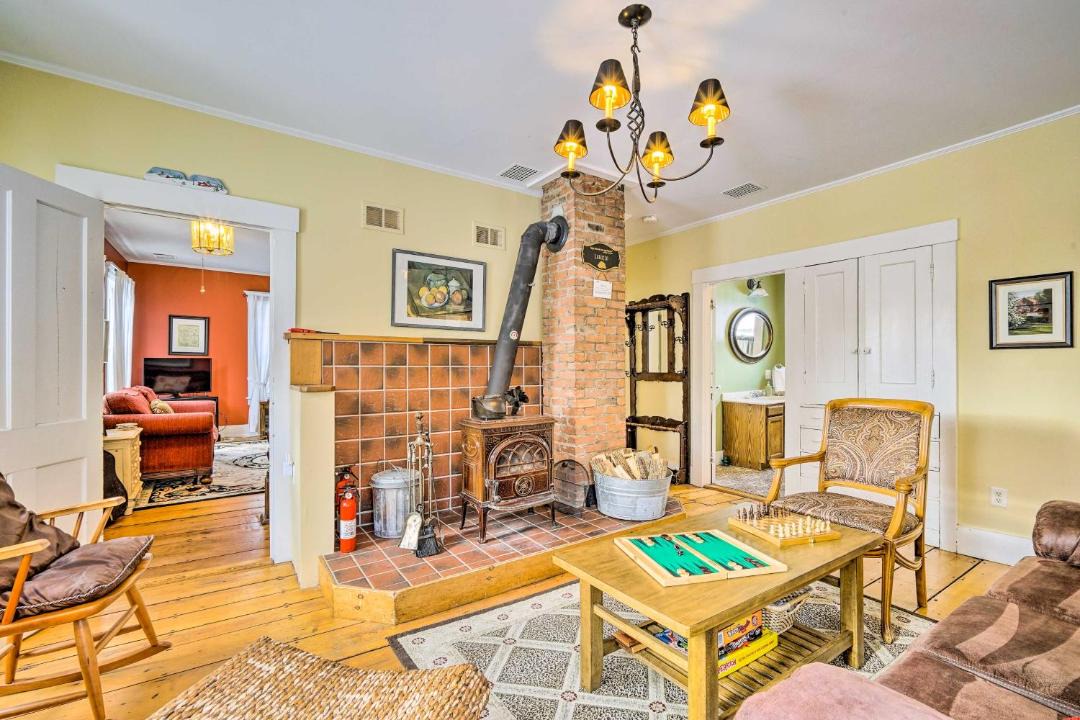 Photo of Livingroom in Mount Holly