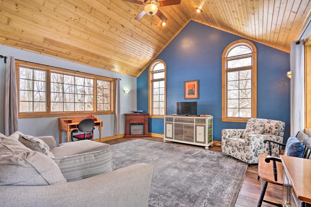 Photo of Livingroom in Ellsworth