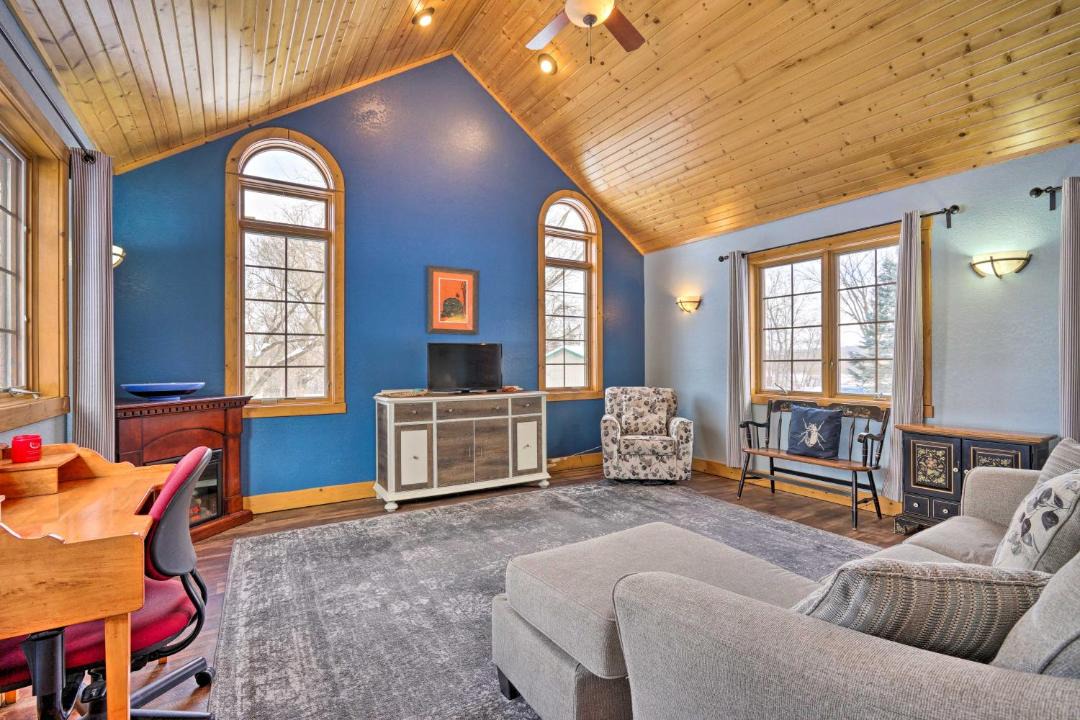 Photo of Livingroom in Ellsworth