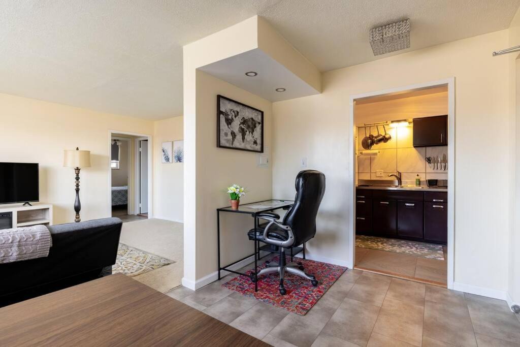 Photo of Livingroom in Fairview Park