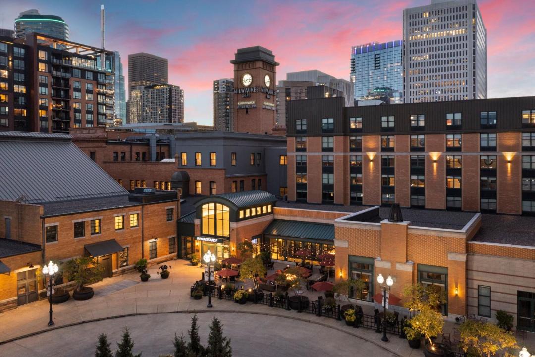 Photo of Buildings in Gateway District