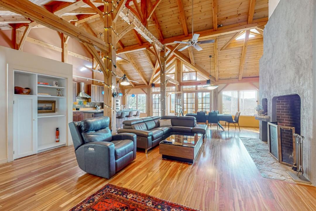 Photo of Livingroom in Underhill