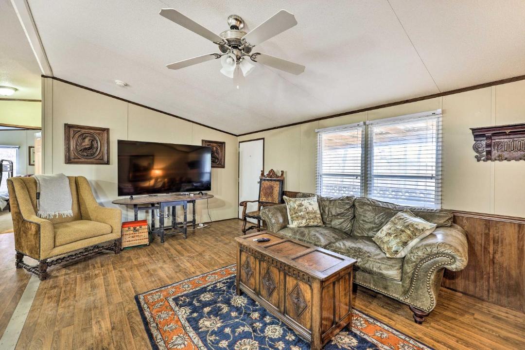 Photo of Livingroom in Ozark