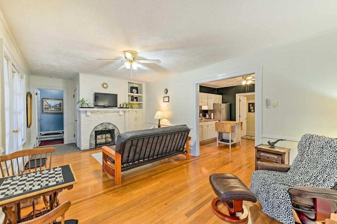 Photo of Livingroom in Mohawk
