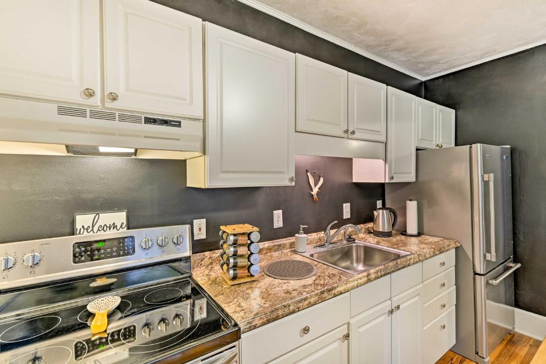 Photo of Kitchen in Mohawk