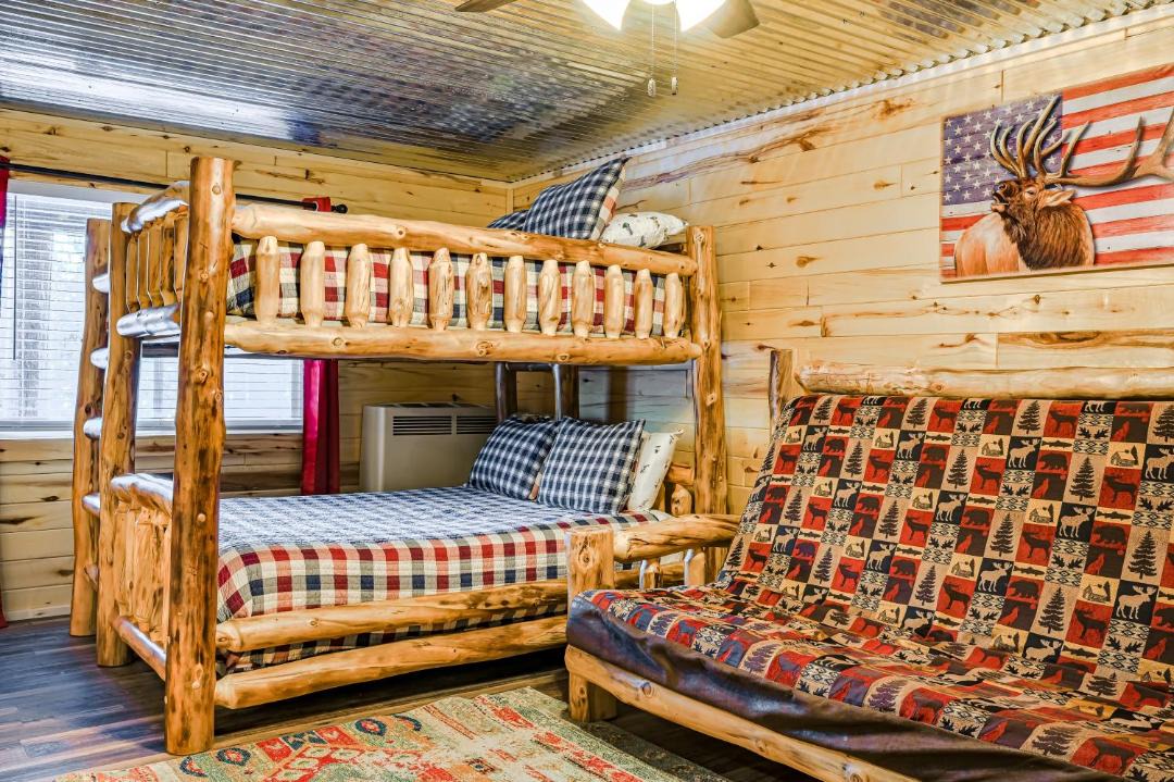 Photo of Bedroom in Ponderosa Pines