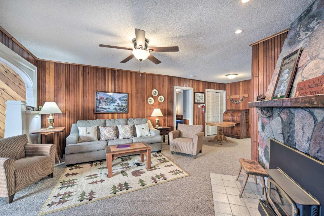 Photo of Livingroom in Chetek