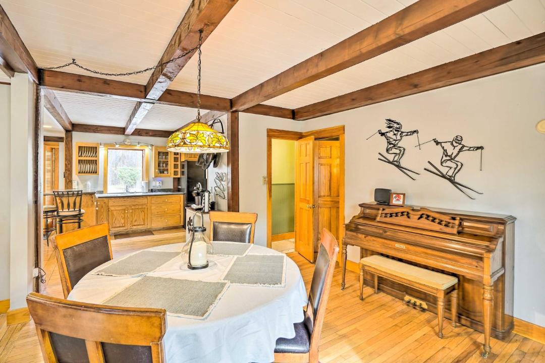 Photo of Livingroom in Charlemont