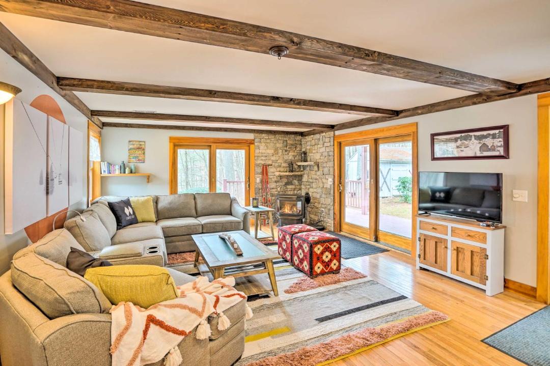 Photo of Livingroom in Charlemont