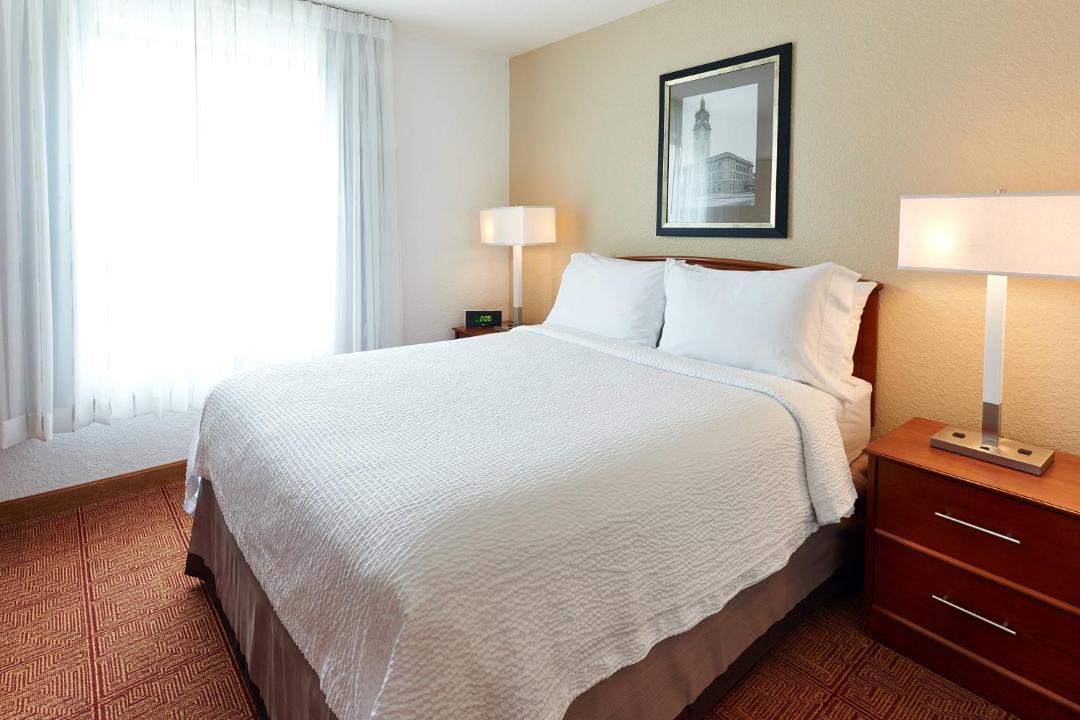 Photo of Bedroom in Warehouse District