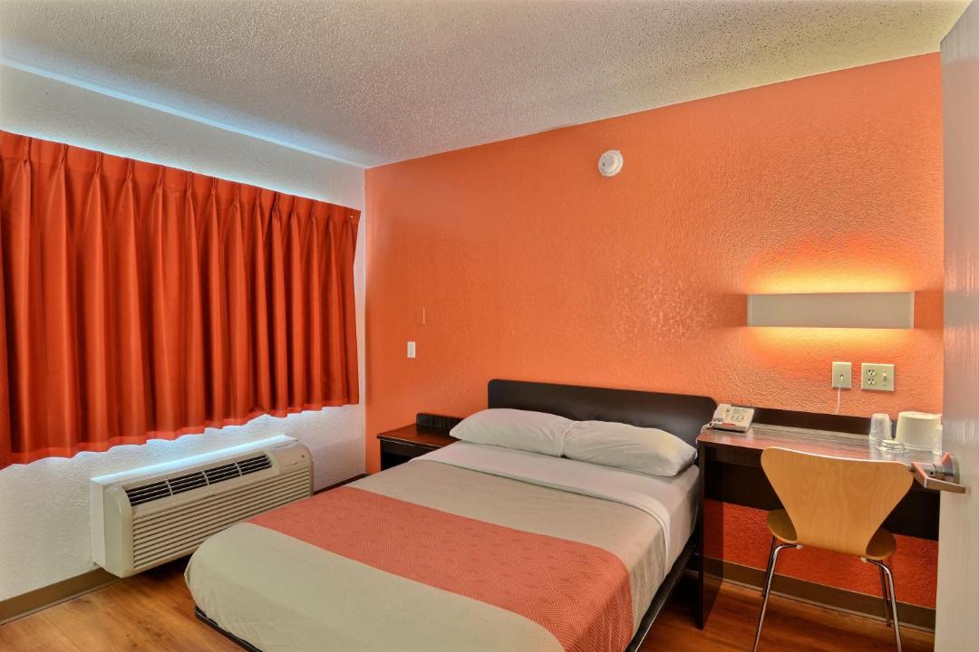 Photo of Bedroom in Tewksbury