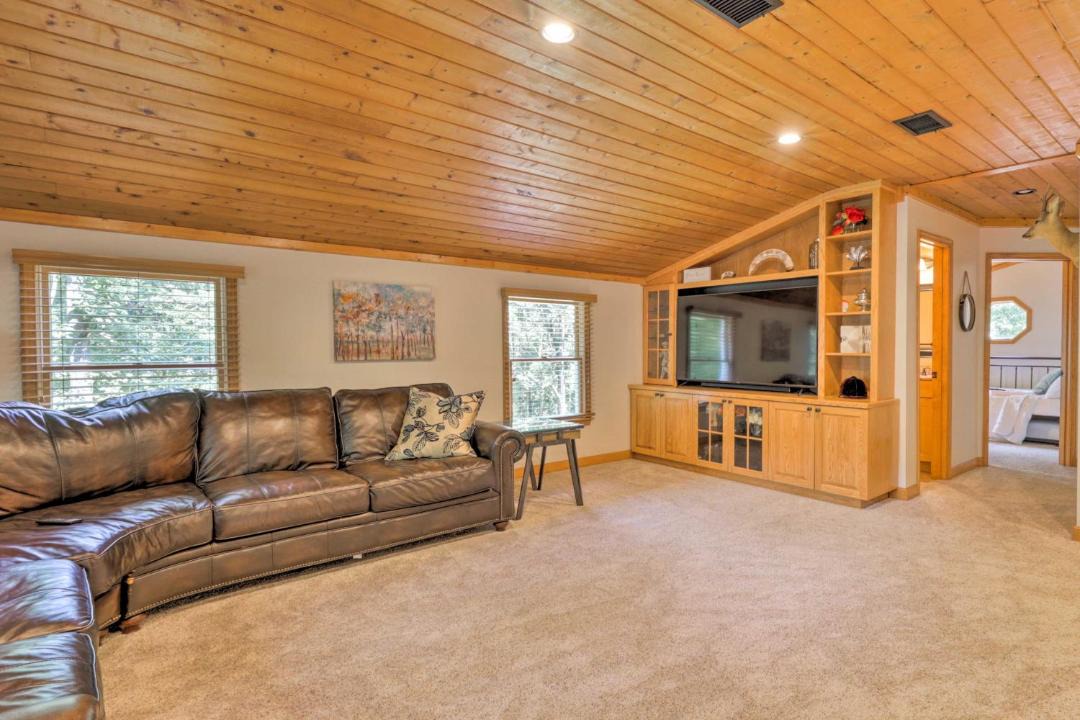 Photo of Livingroom in Aldie