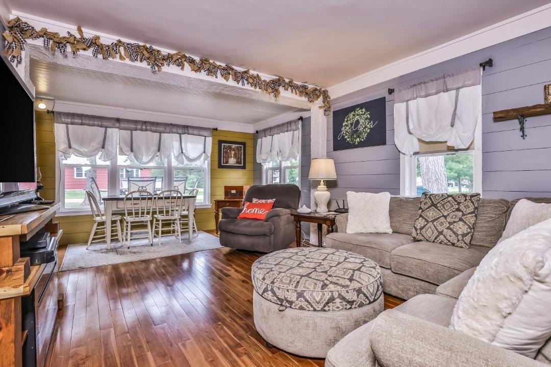 Photo of Livingroom in Eagle River