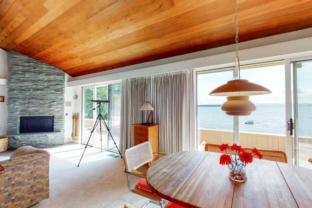 Photo of Livingroom in North Hero