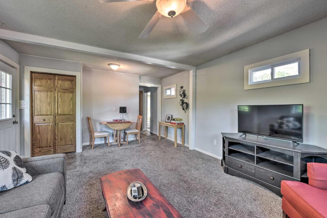 Photo of Livingroom in Watertown