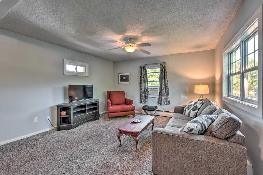Photo of Livingroom in Watertown