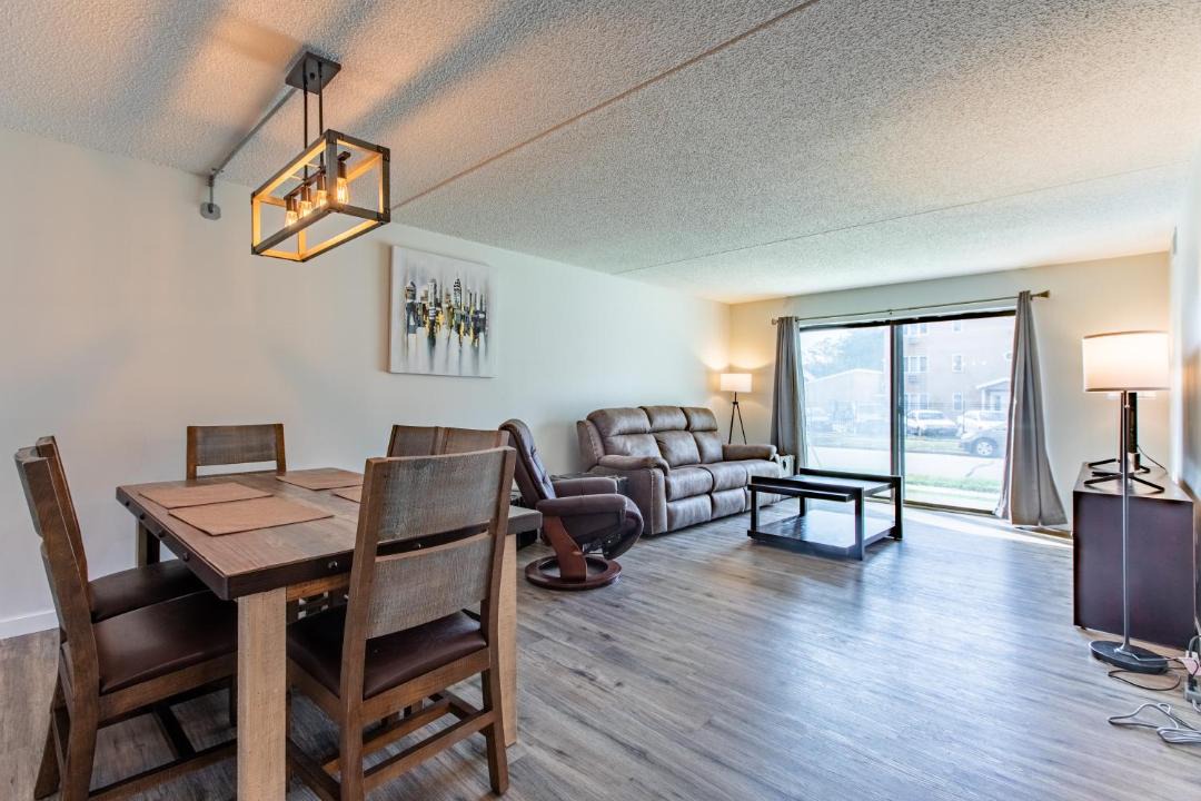 Photo of Livingroom in East Side Pioneers