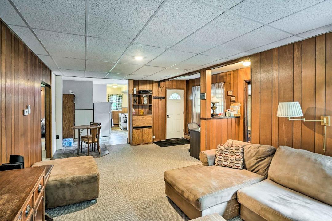 Photo of Livingroom in Greenfield Center
